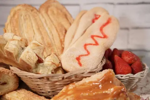 Some Creative Ways to Keep Your Bread Fresh (and Tasty) For Long